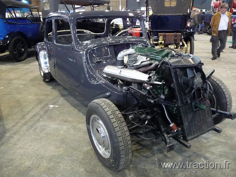 Epoquauto (166).JPG - 05/11/2010 - 69000 LYONƒPOQU'AUTO32�me Salon International Autos & Motos AnciennesCITROèN traction 15 SIX dŽcouvrableen cours de restauration
